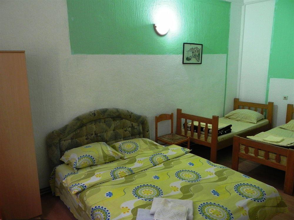 Hostel Izvor Ποντγορίτσα Εξωτερικό φωτογραφία